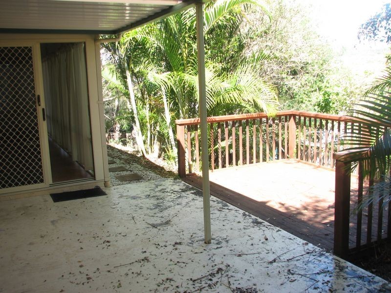 6 Corai Close, Pacific Pines QLD 4211