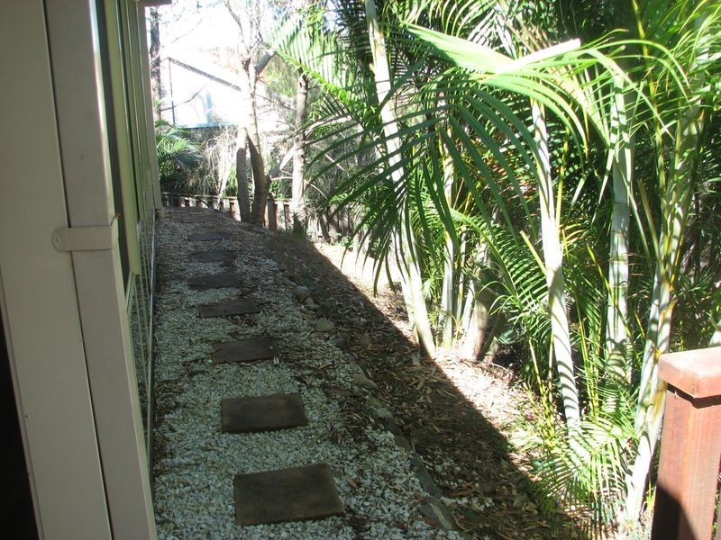 6 Corai Close, Pacific Pines QLD 4211