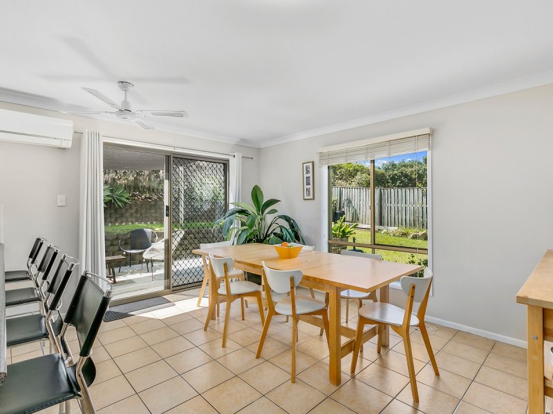 2/1 Ainsworth Street, Pacific Pines QLD 4211
