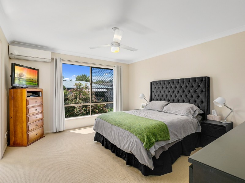 2/1 Ainsworth Street, Pacific Pines QLD 4211