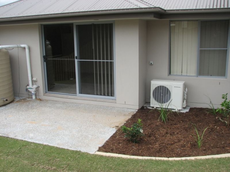 2/1 Bushland Place, Maudsland QLD 4210