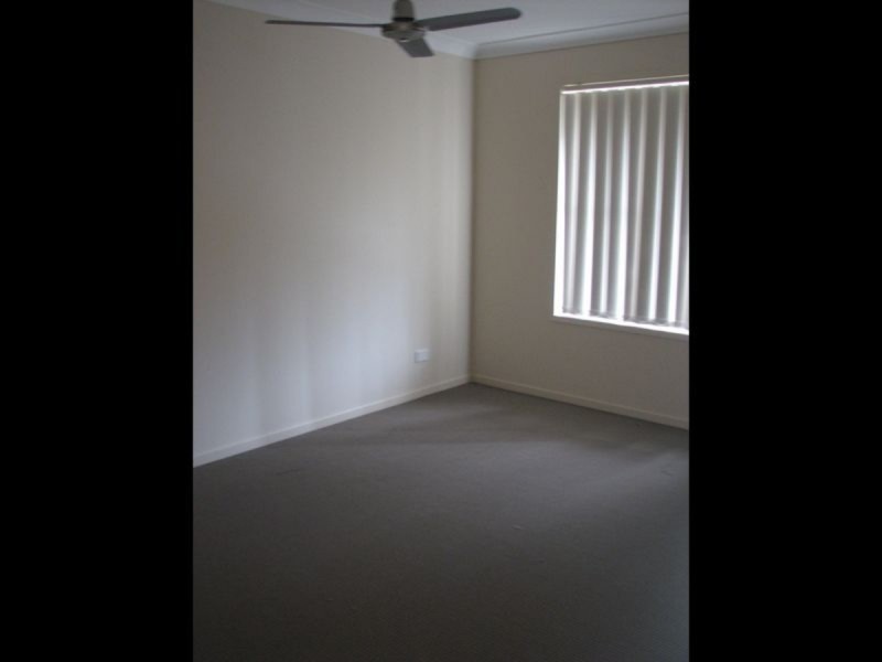 2/1 Bushland Place, Maudsland QLD 4210