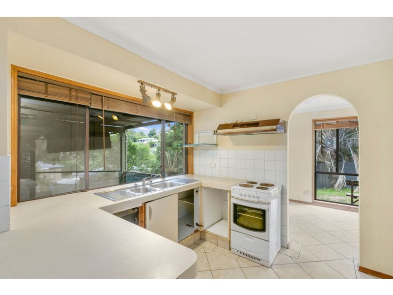 5 Onyx Court, Carrara QLD 4211