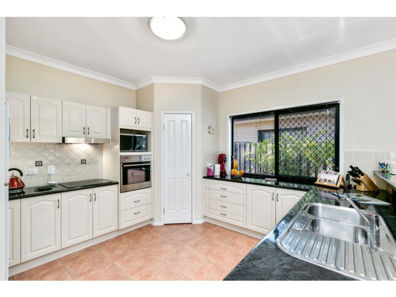 13 Roberts Drive, Maudsland QLD 4210