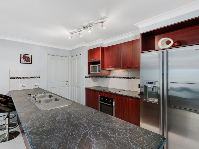 16 Silverash Street, Oxenford QLD 4210