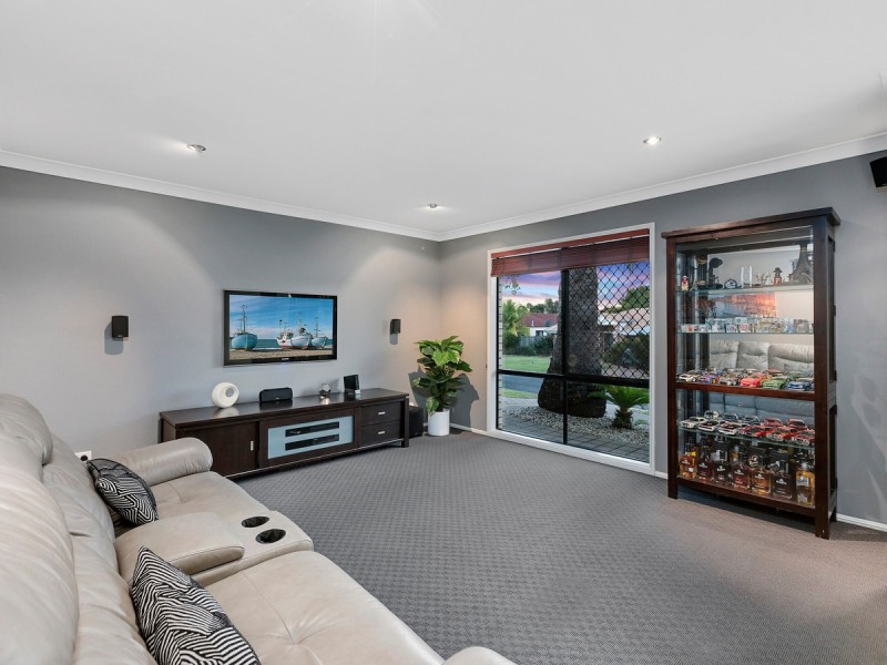 16 Silverash Street, Oxenford QLD 4210