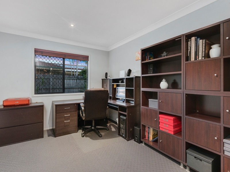 16 Silverash Street, Oxenford QLD 4210