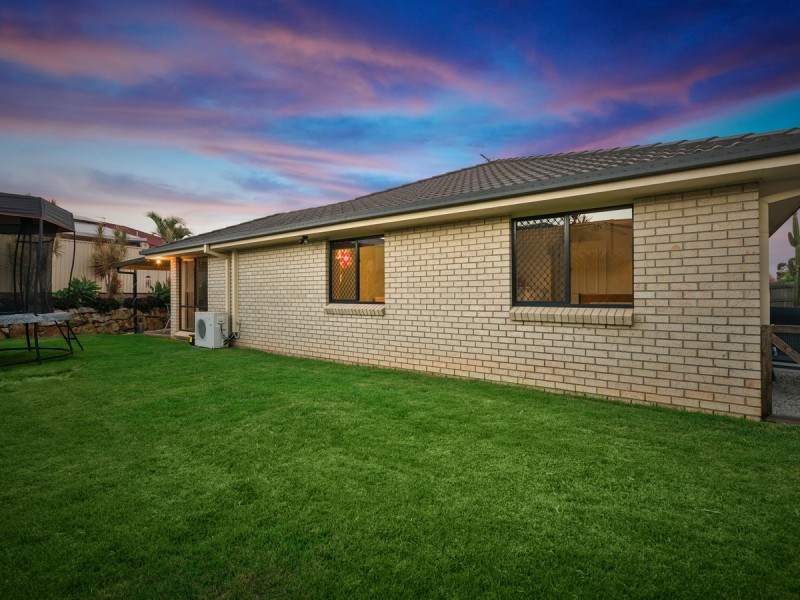 16 Silverash Street, Oxenford QLD 4210