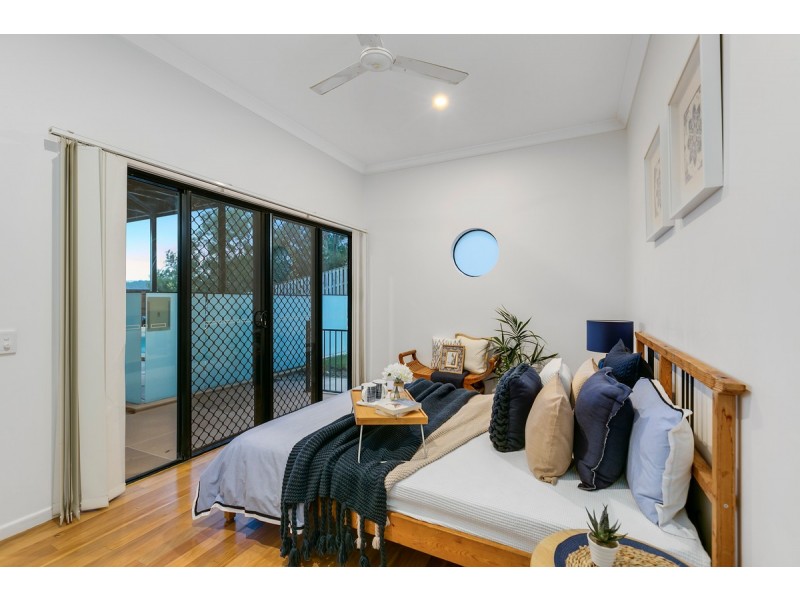 43 Yamba Street, Pacific Pines QLD 4211