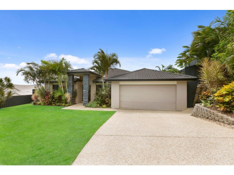 27 Sangster Crescent, Pacific Pines QLD 4211