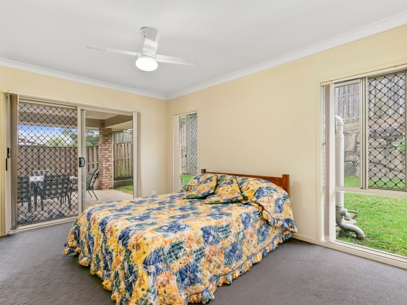 14 Kadie Place, Pacific Pines QLD 4211