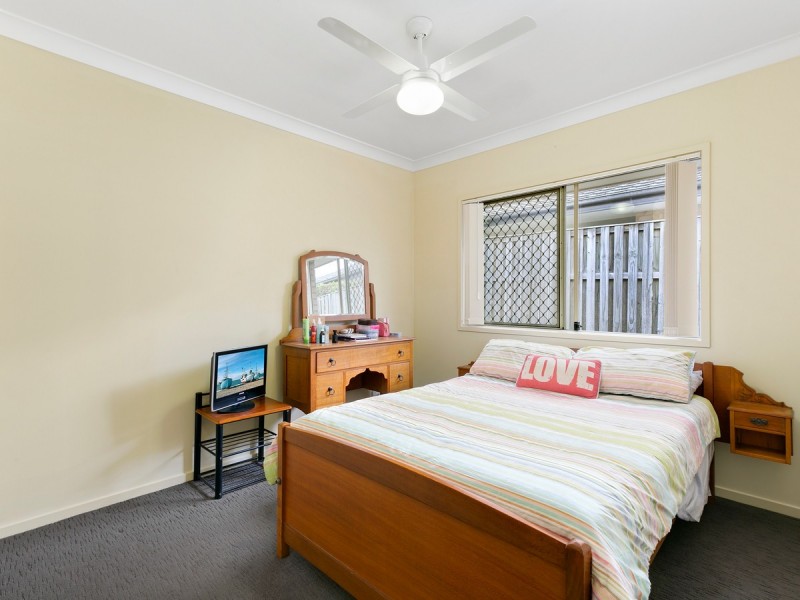 14 Kadie Place, Pacific Pines QLD 4211