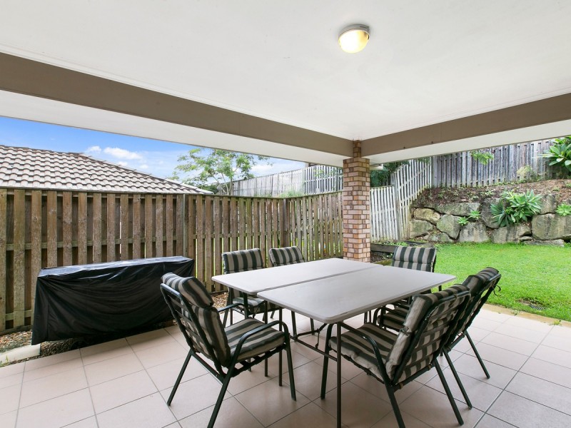 14 Kadie Place, Pacific Pines QLD 4211