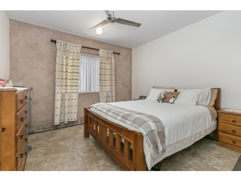 11 Elkins Street, Pacific Pines QLD 4211