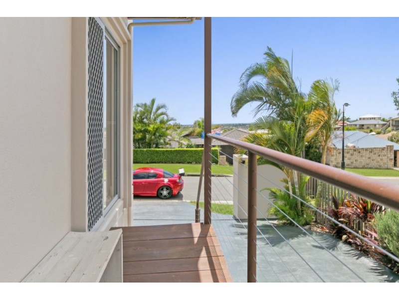 11 Elkins Street, Pacific Pines QLD 4211