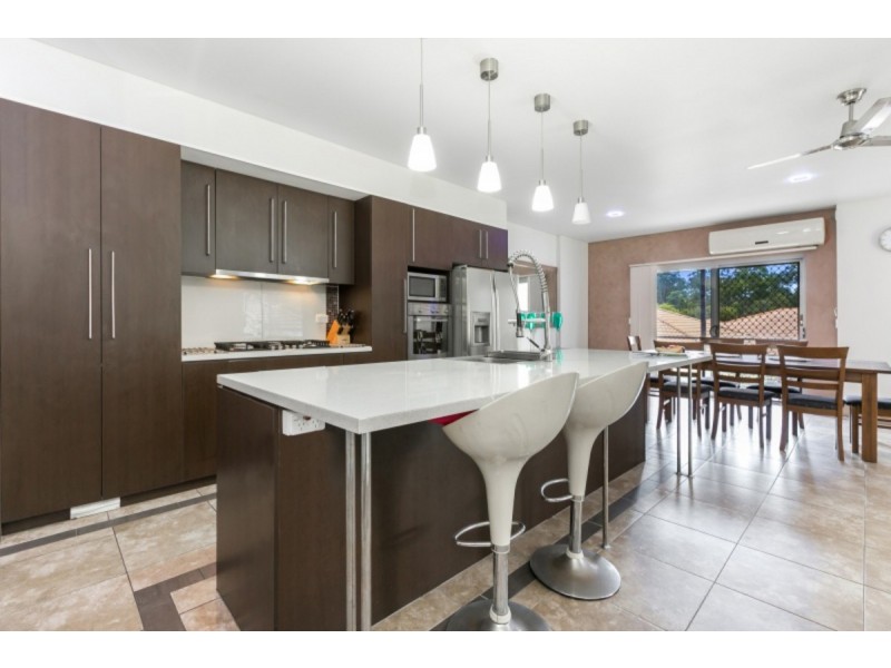 11 Elkins Street, Pacific Pines QLD 4211