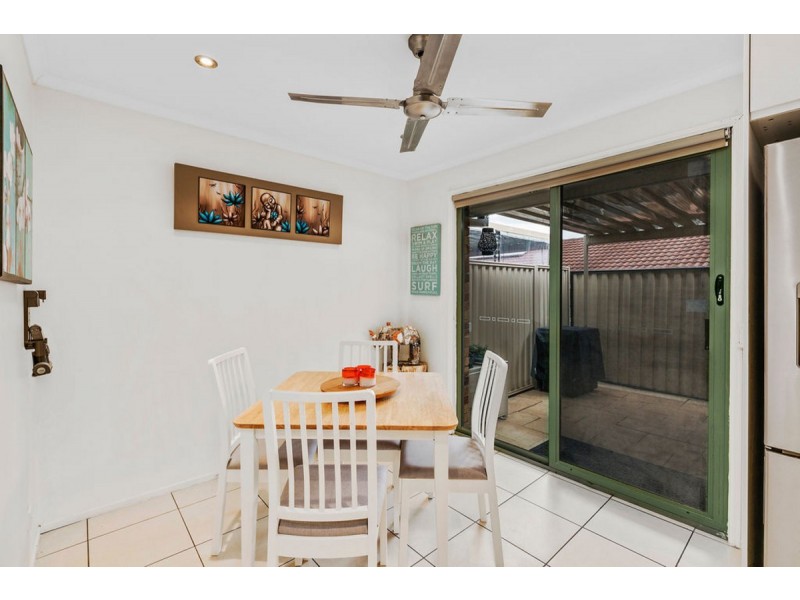 1/58 Village Way, Oxenford QLD 4210