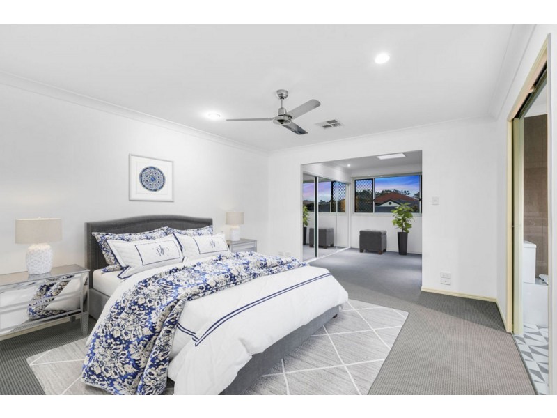 2/11 Lauren Grove, Upper Coomera QLD 4209