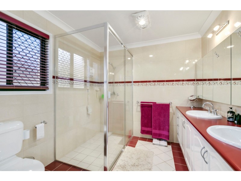 13 Roberts Drive, Maudsland QLD 4210