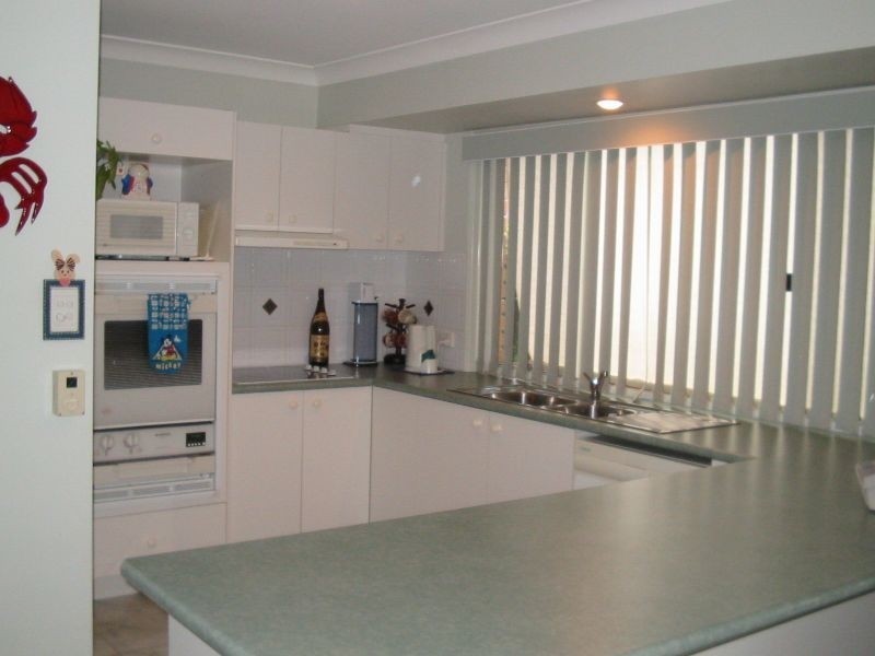 7 Capricorn Drive, Pacific Pines QLD 4211