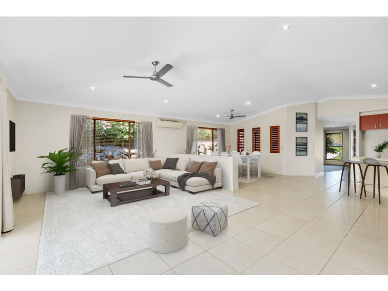 23 Sangster Crescent, Pacific Pines QLD 4211