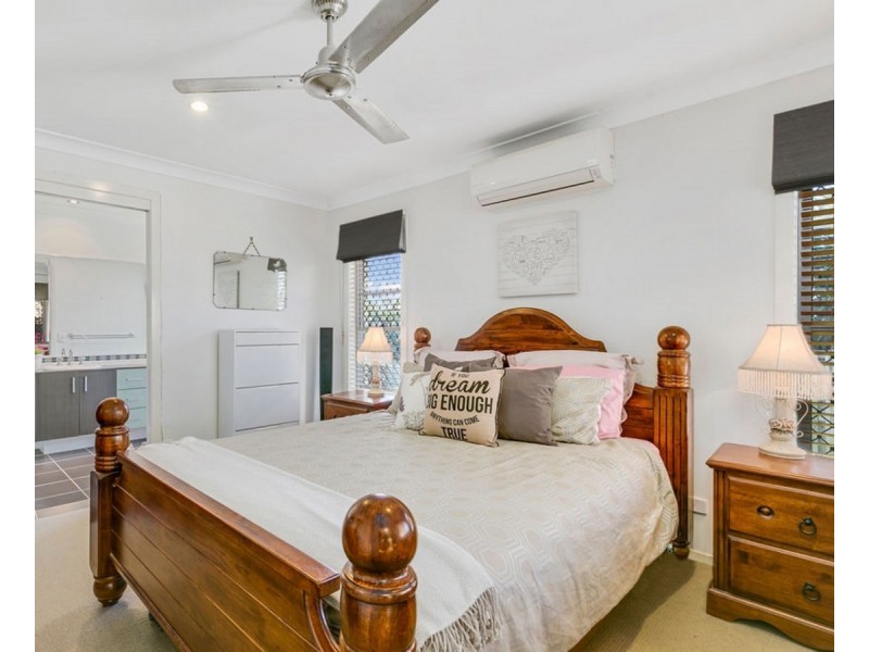 23 Sangster Crescent, Pacific Pines QLD 4211