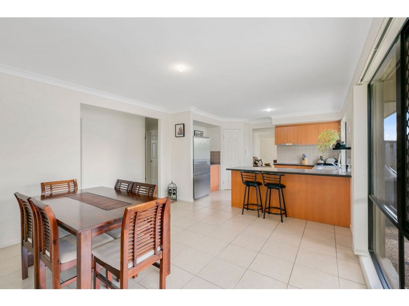 2 Ainslie Street, Pacific Pines QLD 4211