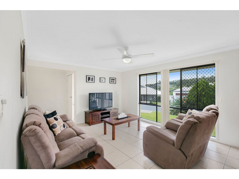 2 Ainslie Street, Pacific Pines QLD 4211