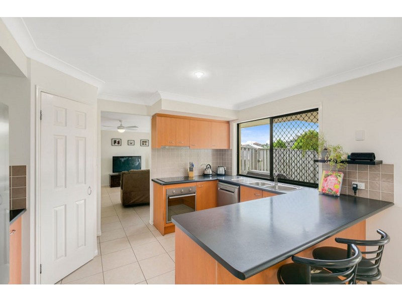 2 Ainslie Street, Pacific Pines QLD 4211