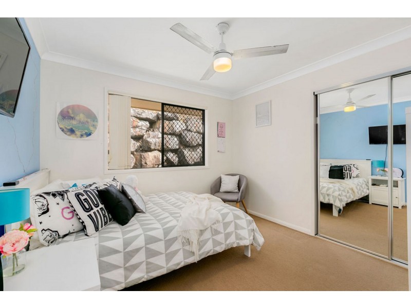 2 Ainslie Street, Pacific Pines QLD 4211