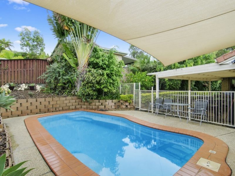 5 Polynesia Avenue, Pacific Pines QLD 4211