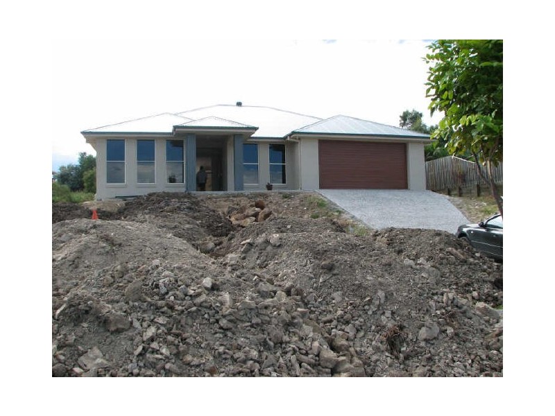 8 Welumba Close, Pacific Pines QLD 4211