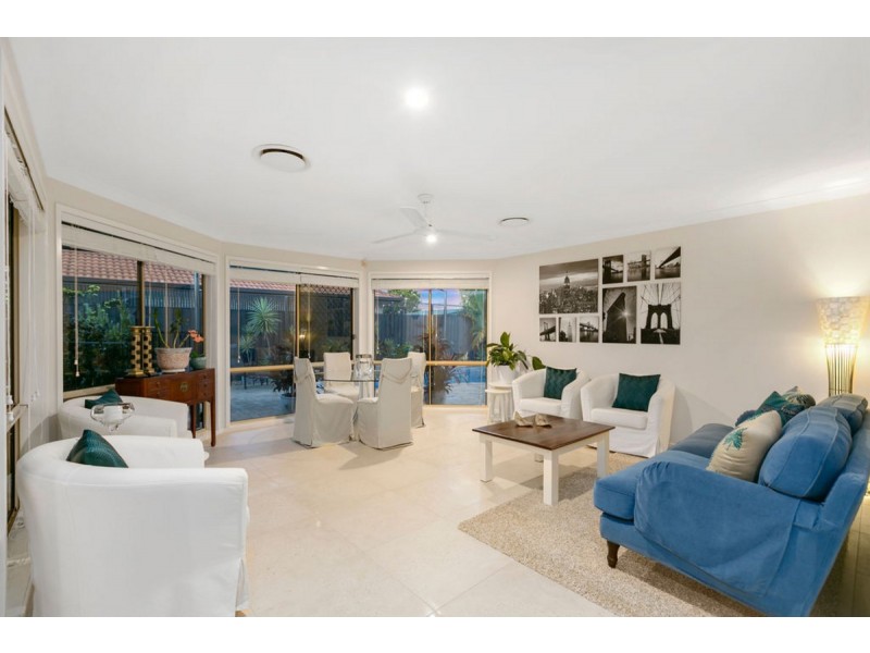 114 Santa Isobel Boulevard, Pacific Pines QLD 4211