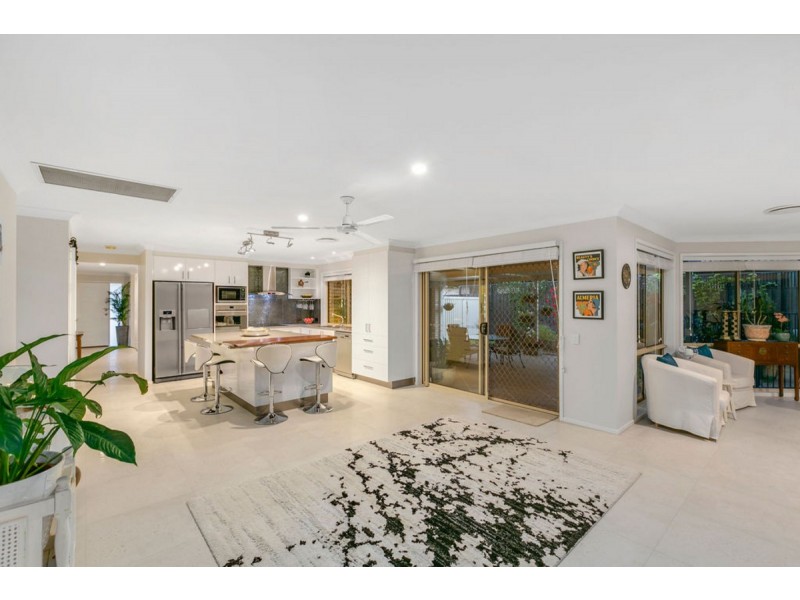 114 Santa Isobel Boulevard, Pacific Pines QLD 4211