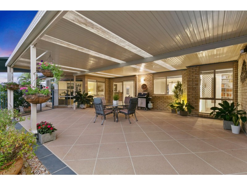 114 Santa Isobel Boulevard, Pacific Pines QLD 4211