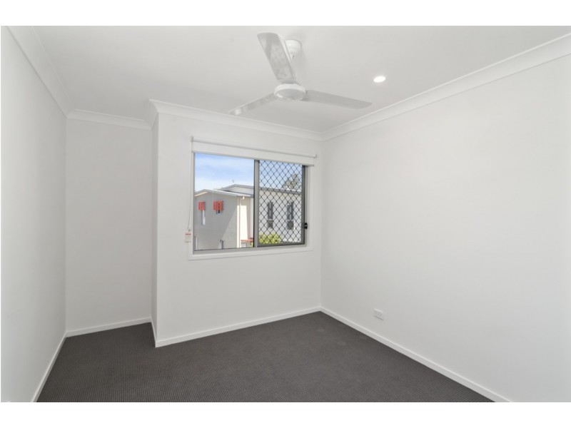 30/37 Witheren Circuit, Pacific Pines QLD 4211