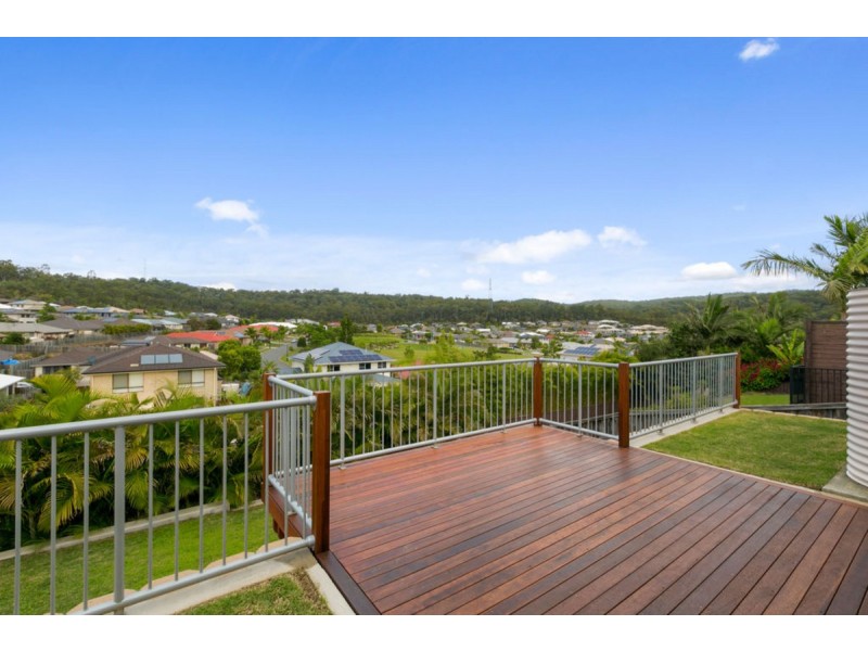 125 Wunburra Circle, Pacific Pines QLD 4211