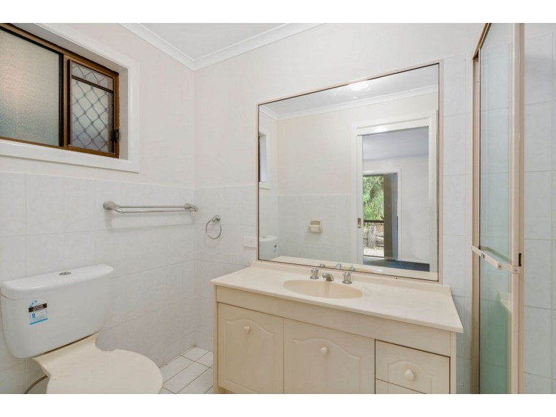 1/4 Madsen Place, Southport QLD 4215