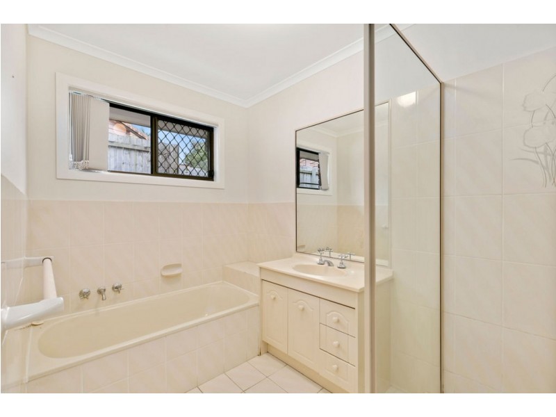 1/4 Madsen Place, Southport QLD 4215