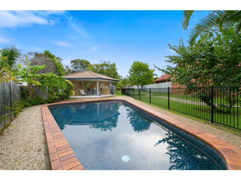 1/4 Madsen Place, Southport QLD 4215