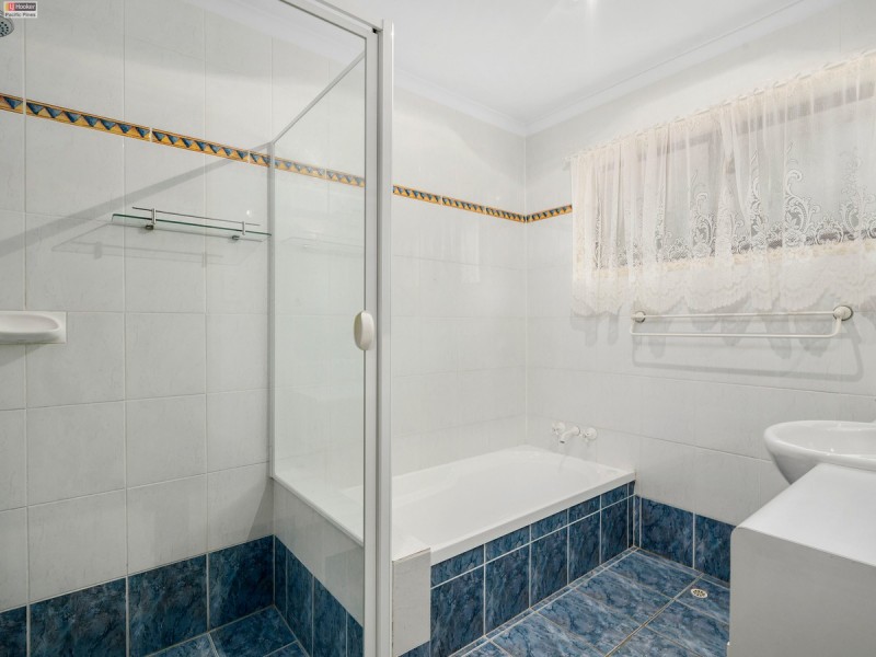 379 Hinkler Drive, Worongary QLD 4213