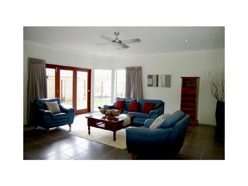 10 Lanier Close, Oxenford QLD 4210