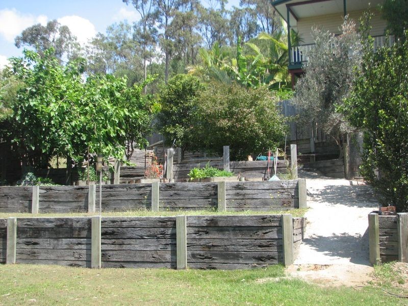 18 Phoenix Street, Pacific Pines QLD 4211