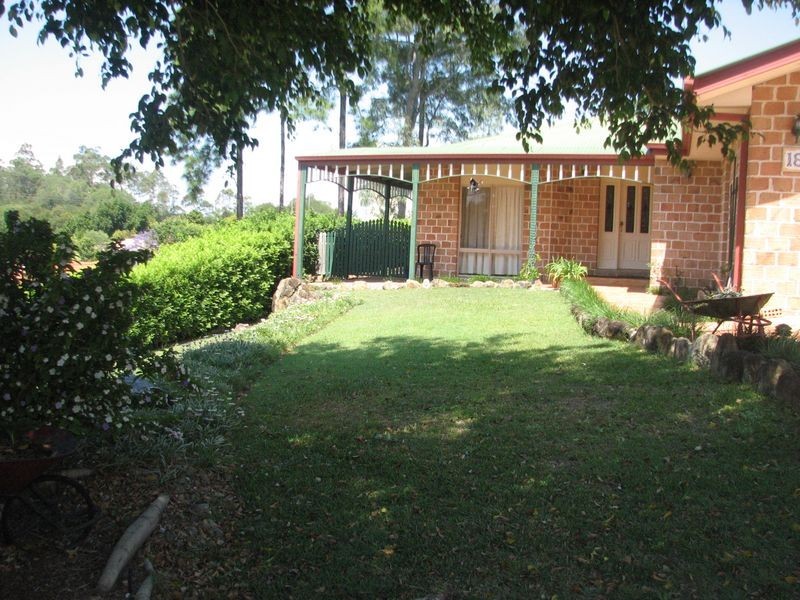 18 Phoenix Street, Pacific Pines QLD 4211