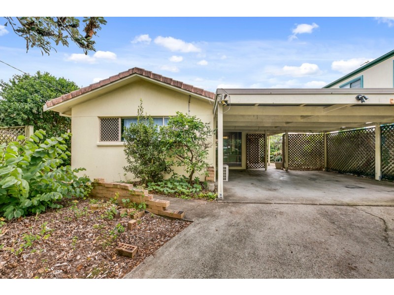 24 Oak Avenue, Surfers Paradise QLD 4217