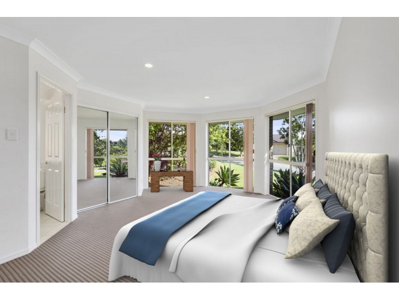 6 Buffalo Crescent, Pacific Pines QLD 4211