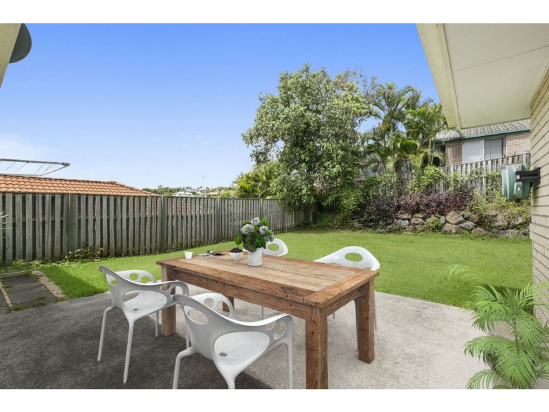 6 Buffalo Crescent, Pacific Pines QLD 4211