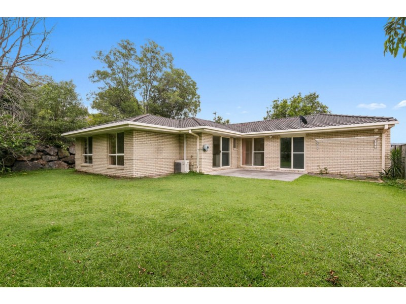 6 Buffalo Crescent, Pacific Pines QLD 4211