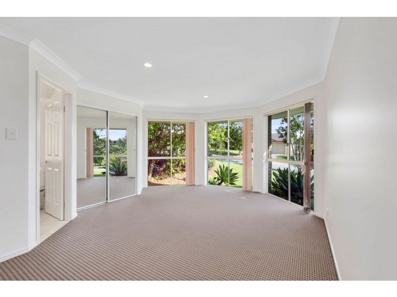 6 Buffalo Crescent, Pacific Pines QLD 4211