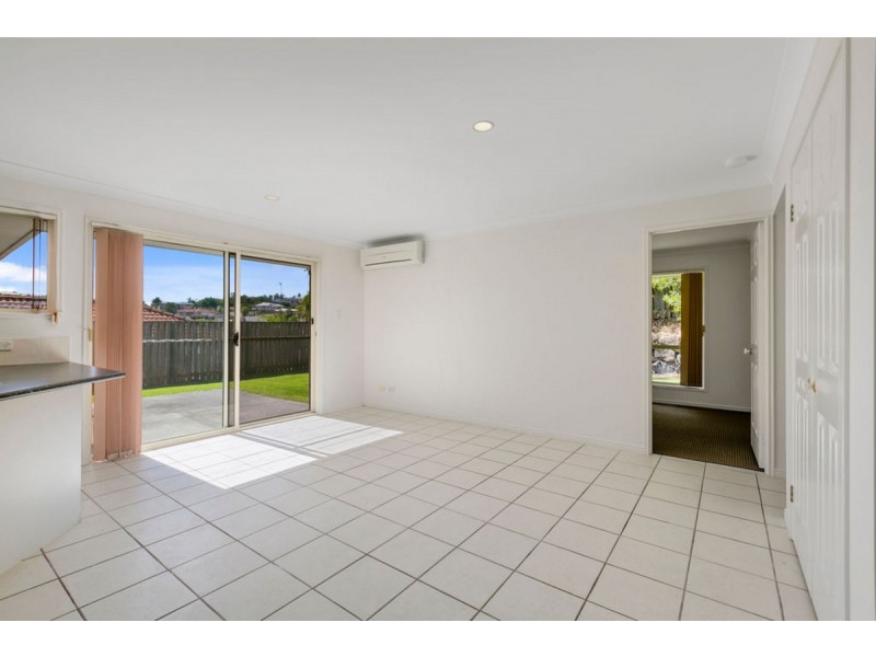 6 Buffalo Crescent, Pacific Pines QLD 4211